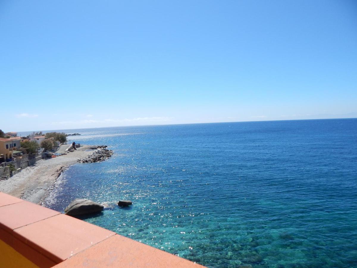 Appartamenti - Villa Mare Pomonte Buitenkant foto