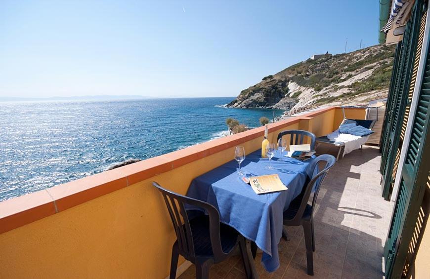 Appartamenti - Villa Mare Pomonte Buitenkant foto
