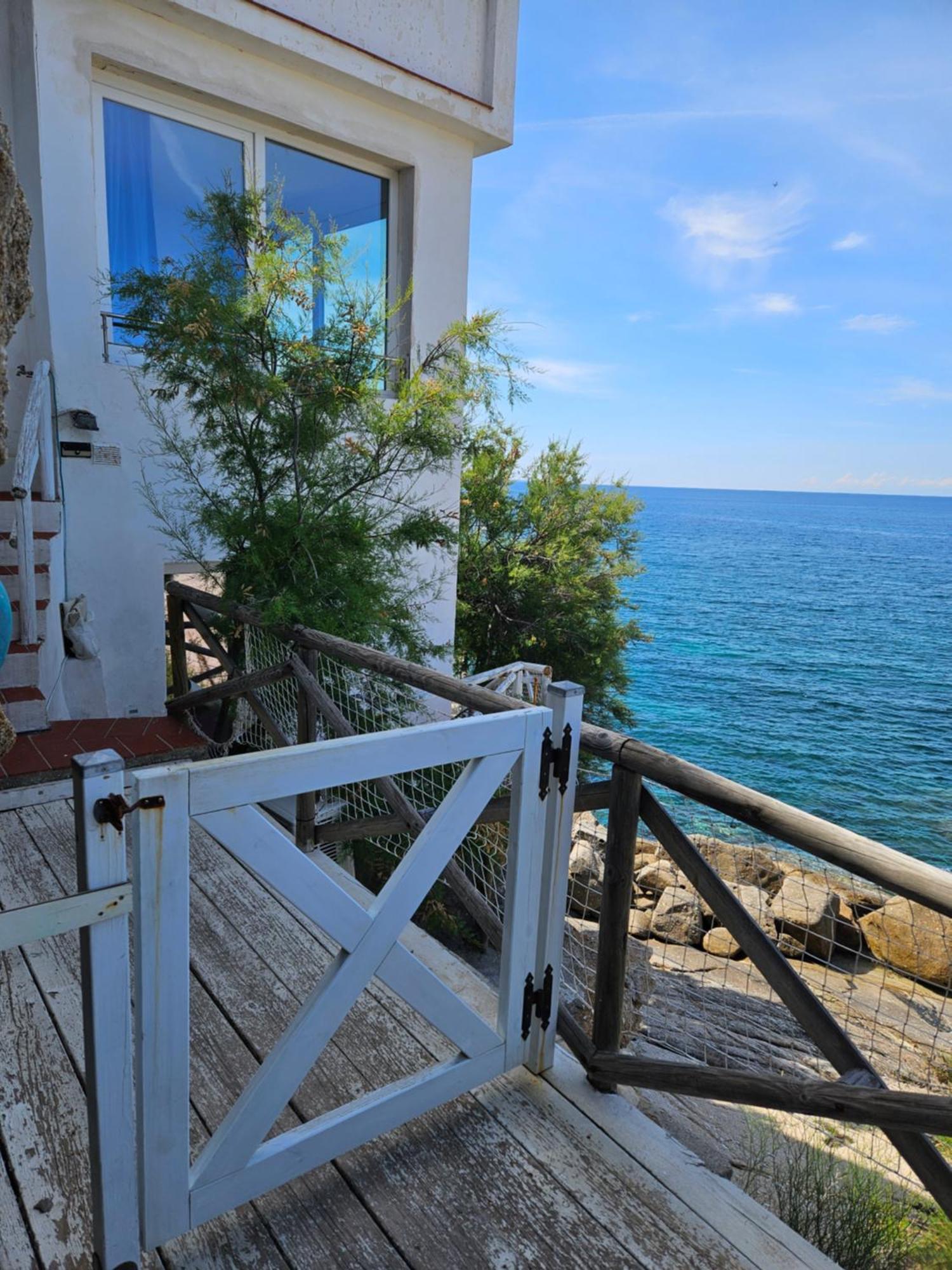 Appartamenti - Villa Mare Pomonte Buitenkant foto