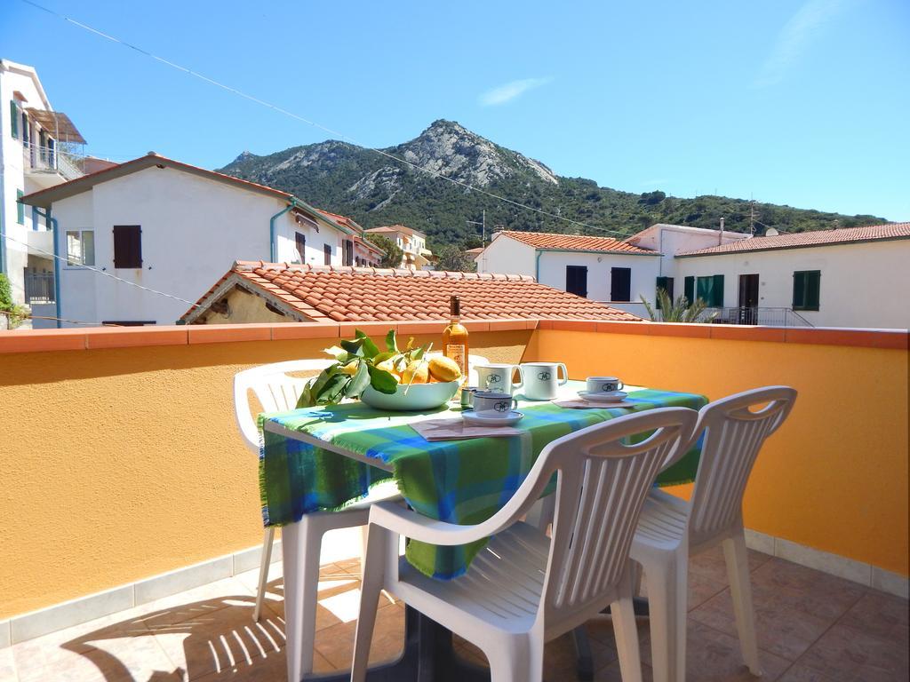 Appartamenti - Villa Mare Pomonte Buitenkant foto