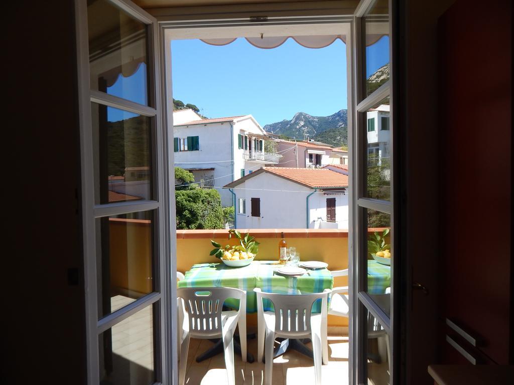 Appartamenti - Villa Mare Pomonte Buitenkant foto